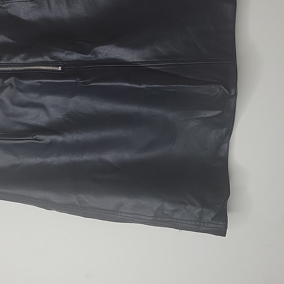ZARA BASIC vegan leather A line mini size S - Picture 9 of 16